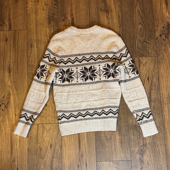 Abercrombie & Fitch Women’s or Mens Grey and Black Patterned Sweater - Picture 3 of 3